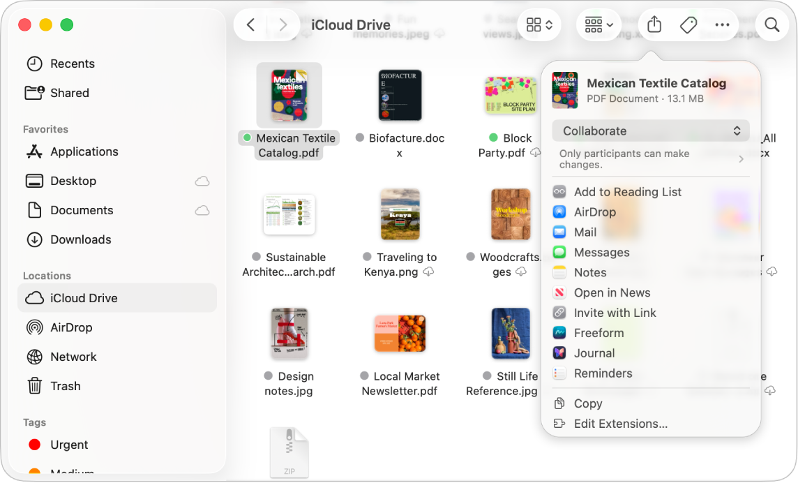 หน้าต่าง Finder ที่แสดงไฟล์และโฟลเดอร์ใน iCloud Drive ในเมนูแชร์ที่แสดงขึ้น ใช้งานร่วมกันถูกเลือกอยู่