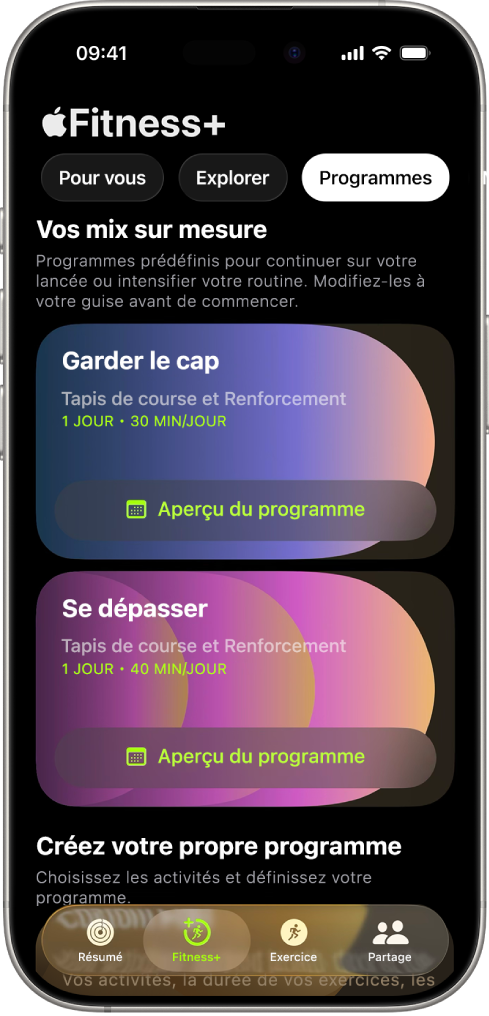 L’écran Programmes d’Apple Fitness+ affichant un programme d’exercice actif en haut de l’écran. Les boutons pour commencer l’exercice et afficher le programme d’exercice apparaissent sous les détails de l’exercice.
