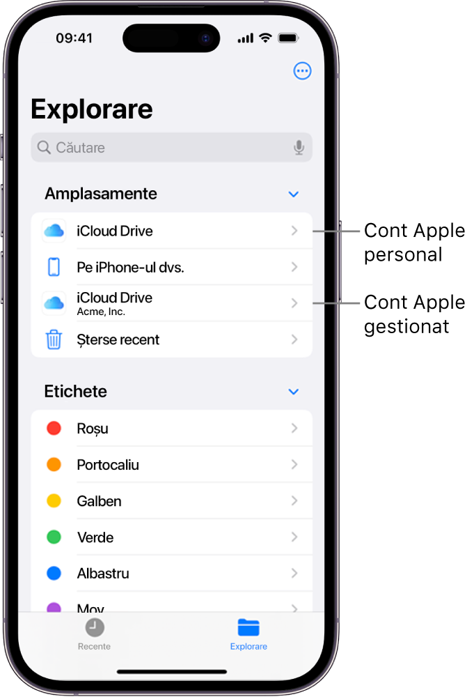 Ecranul unui iPhone afișând două iCloud Drive-uri, unul folosind un cont Apple personal și celălalt folosind un cont Apple gestionat.