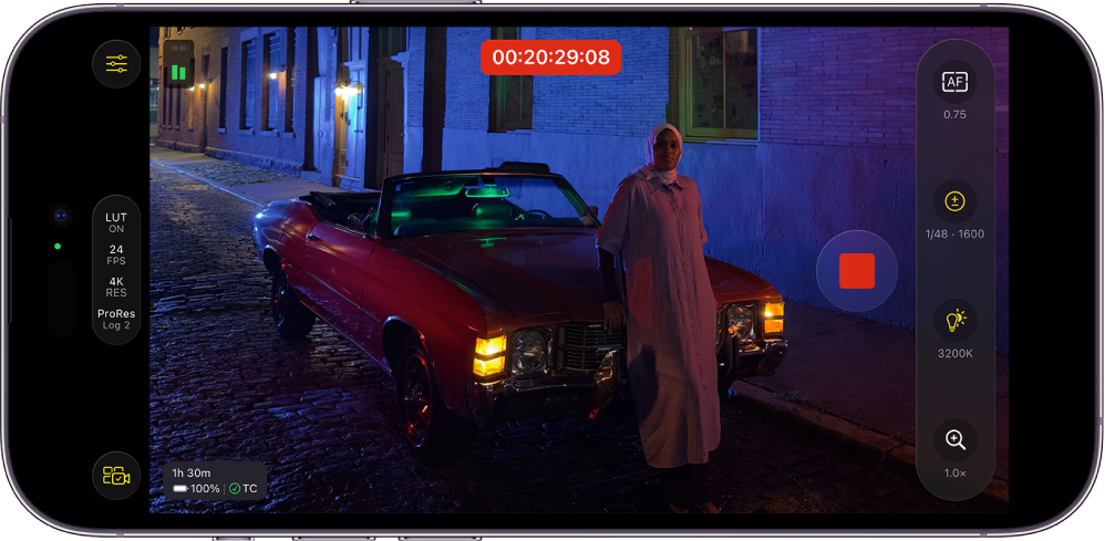 Η οθόνη του Final Cut Camera, με τα στοιχεία ελέγχου κάμερας και το κουμπί Εγγραφής.