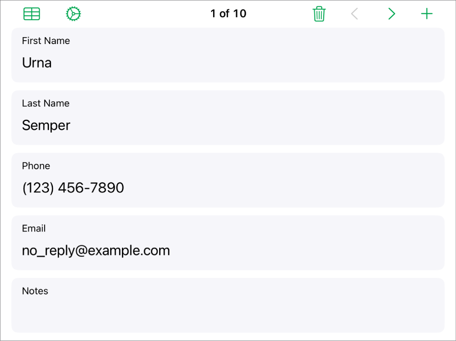 Một hồ sơ trong biểu mẫu với các trường cho tên, số điện thoại, email, v.v. Ngoài ra, các điều khiển để xem bảng được liên kết, các điều khiển thiết lập biểu mẫu và công tắc chuyển giữa các hồ sơ nằm ở trên cùng.