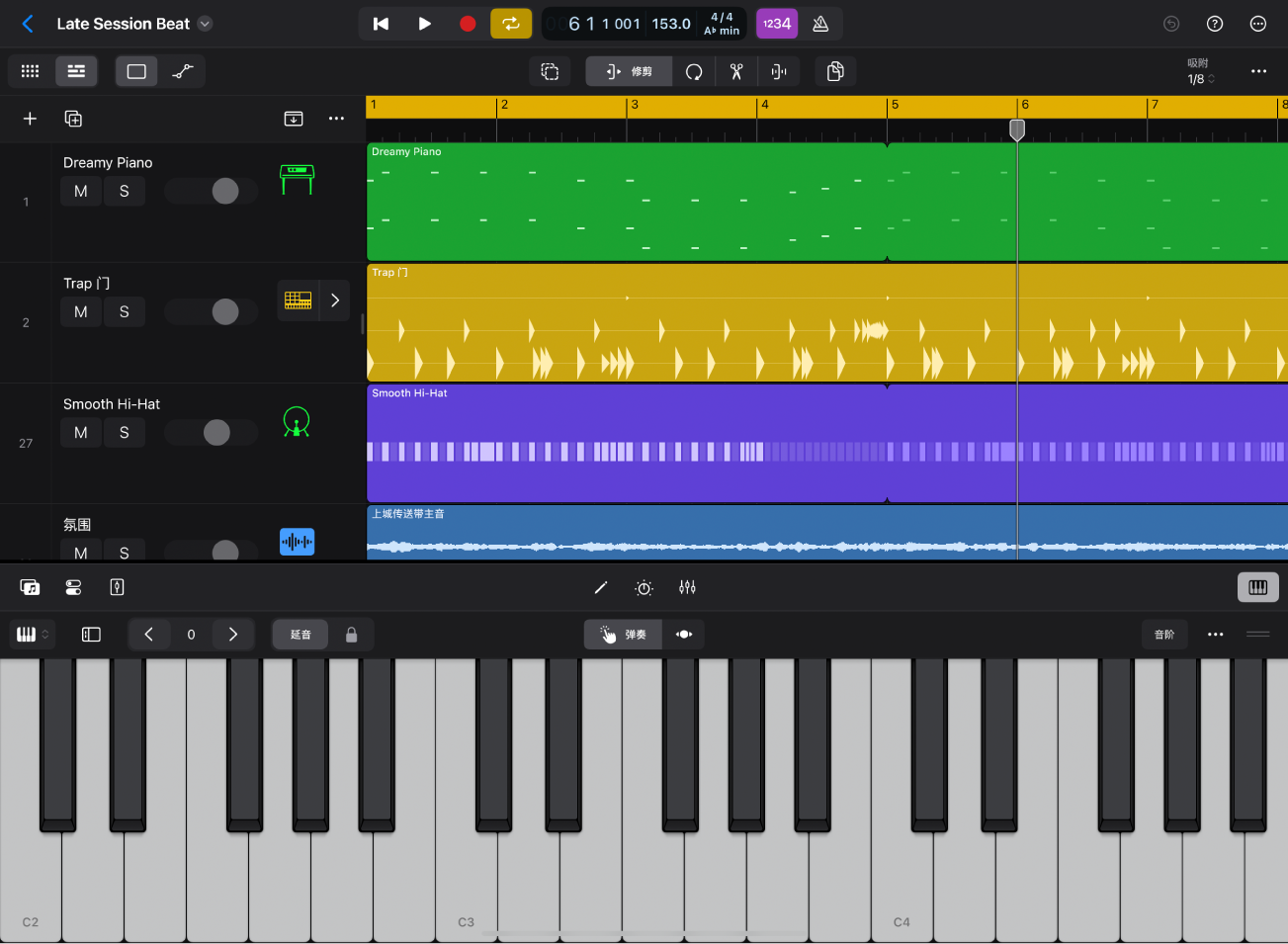 图。“键盘弹奏表面”已打开的 iPad 版 Logic Pro。