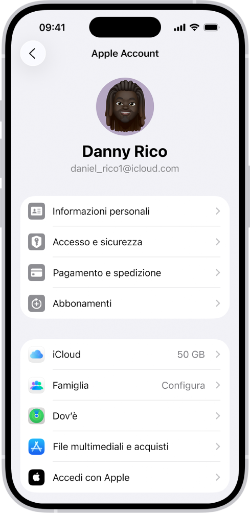 Le impostazioni dell’Apple Account con un elenco di opzioni, tra cui le informazioni personali, gli abbonamenti, Dov’è e altro ancora.
