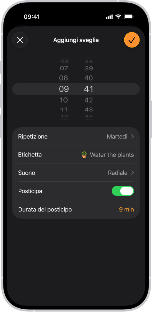 La schermata di modifica della sveglia, con le impostazioni per modificare l’orario e le opzioni di ripetizione, per aggiungere una etichetta, scegliere il feedback sonoro nonché per attivare il ritardo e per posticiparlo.