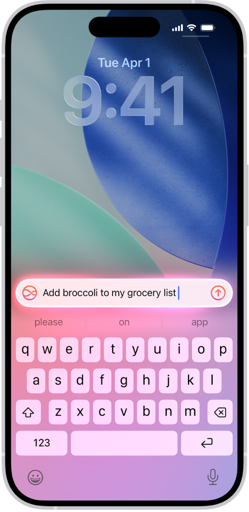 „iPhone“ užrakintame ekrane rodoma klaviatūra. „Siri“ užklausa rodoma klaviatūros viršuje.