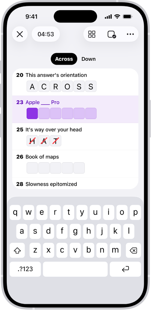 Daļēji izpildīta krustvārdu mīkla saraksta skatā un apakšā atvērta tastatūra.
