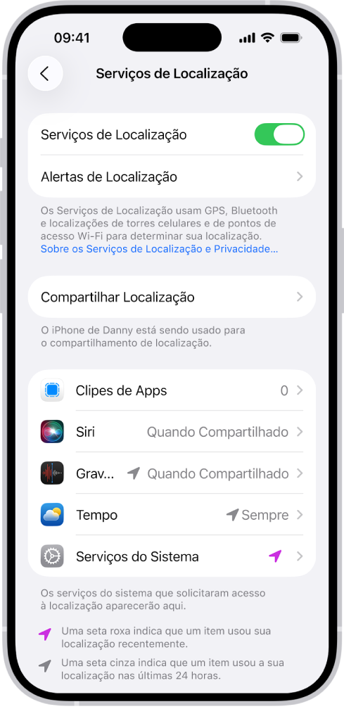 Tela dos Serviços de Localização com ajustes para compartilhar a localização do iPhone com apps.