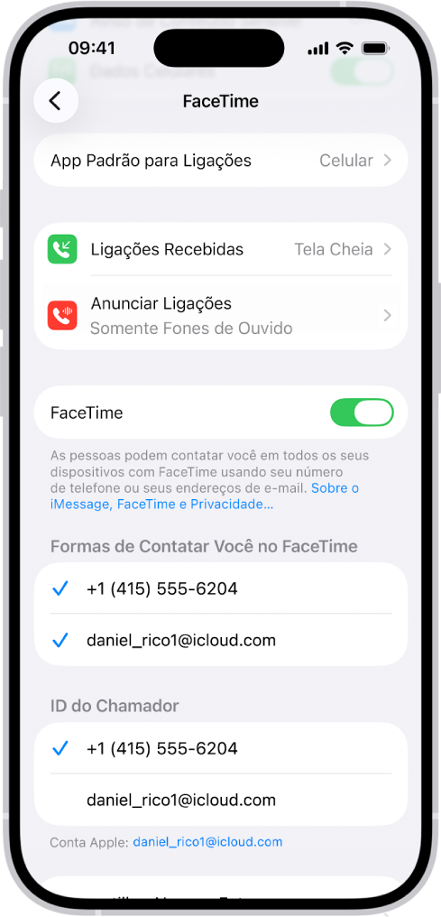 A tela de Ajustes do FaceTime mostrando a opção App Padrão para Ligações, o controle para ativar ou desativar o FaceTime, bem como o número de telefone e o endereço de e-mail para contatar você.