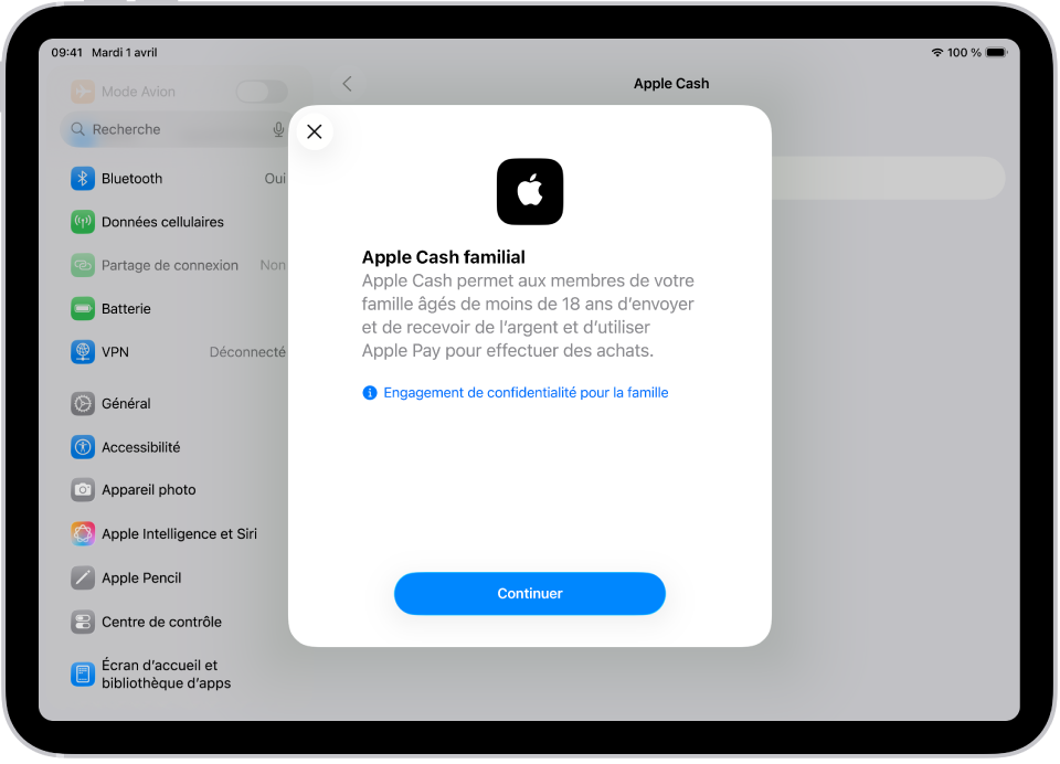 L’écran Réglages, avec la zone de dialogue de configuration d’Apple Cash pour une famille au milieu de l’écran.