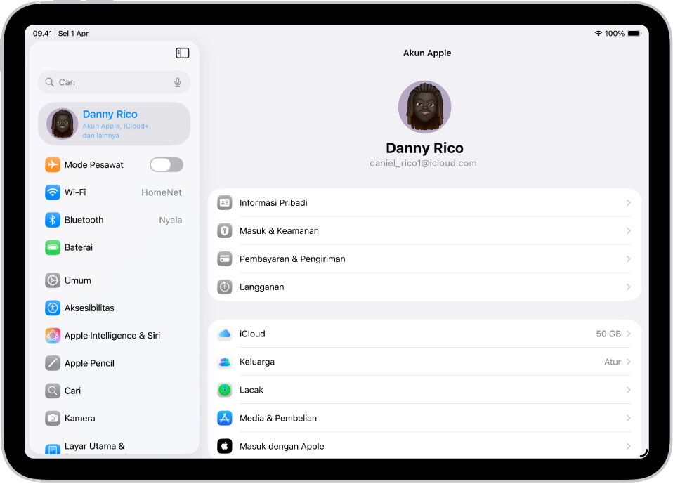 Pengaturan Akun Apple yang ditampilkan di daftar pilihan termasuk—informasi pribadi, langganan, Lacak, dan lainnya.
