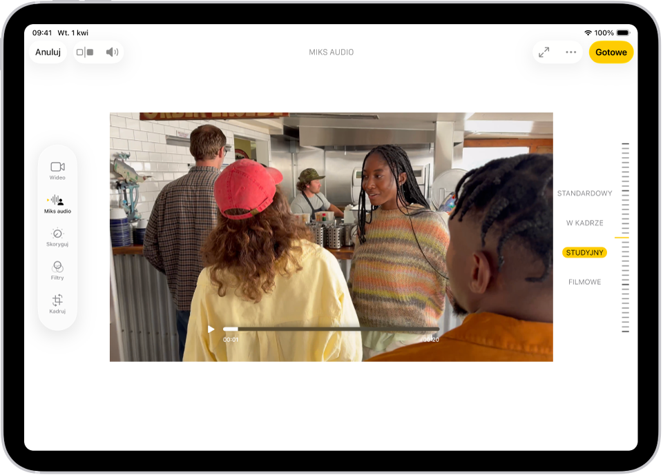 Wideo w aplikacji Zdjęcia. Po lewej stronie ekranu znajdują się przyciski edycji: Wideo, Miks audio, Skoryguj, Filtry oraz Kadruj. Zaznaczony jest przycisk Miks audio. Po prawej stronie ekranu widoczne są przyciski umożliwiające korygowanie dźwięku: Standardowy, W kadrze, Studyjny oraz Filmowy. Zaznaczony jest przycisk Studyjny.