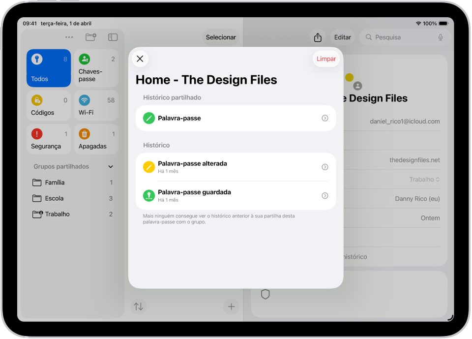 O histórico de alterações da palavra‑passe de uma conta. A palavra‑passe foi originalmente guardada há um mês e também foi alterada há um mês.