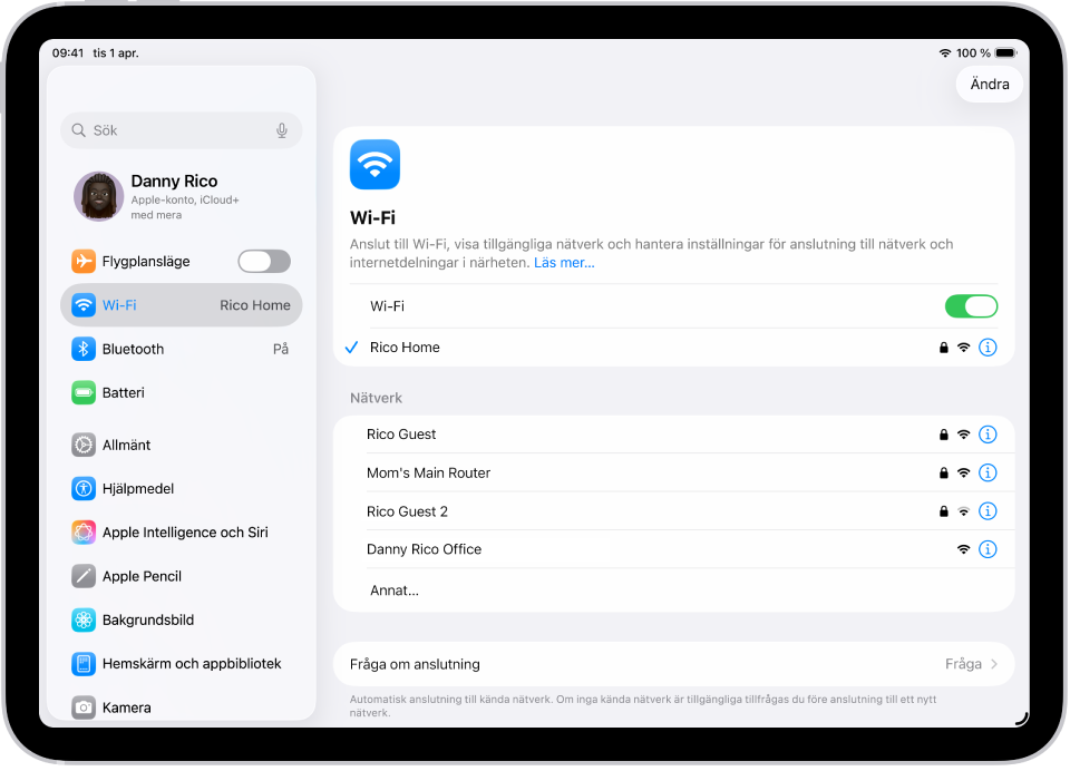 Inställningsskärmen visar tillgängliga Wi-Fi-nätverk.