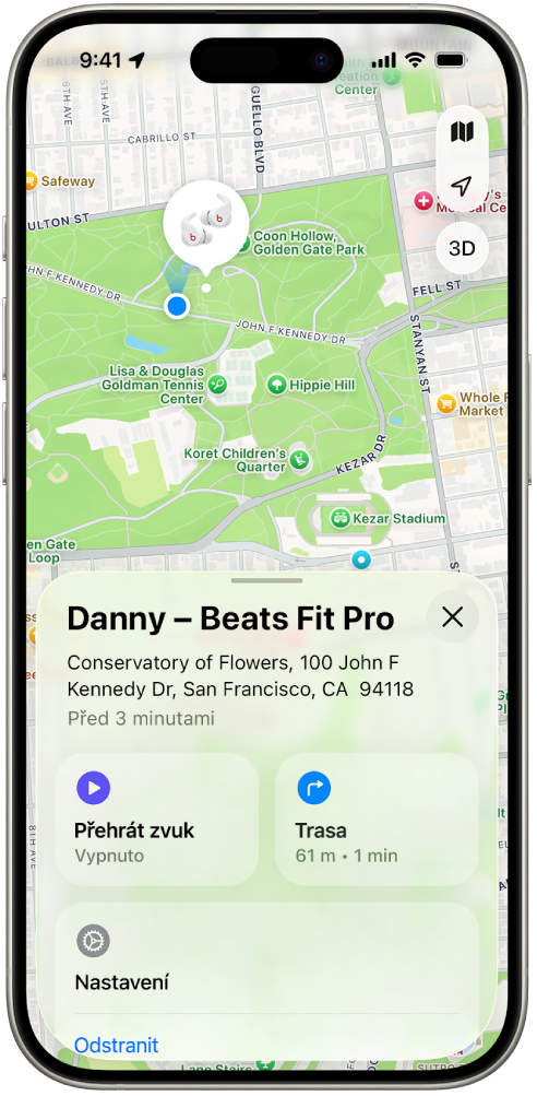 Obrazovka aplikace Najít na iPhonu s mapou San Franciska, na níž je vidět poloha sluchátek Beats Fit Pro