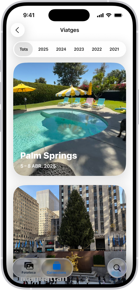 Es veu la col·lecció de viatges oberta a l’app Fotos. Al llarg de la part superior de la pantalla apareix una fila d’anys. Se selecciona “Tot” i a sota hi ha col·leccions de fotos, una per viatge.
