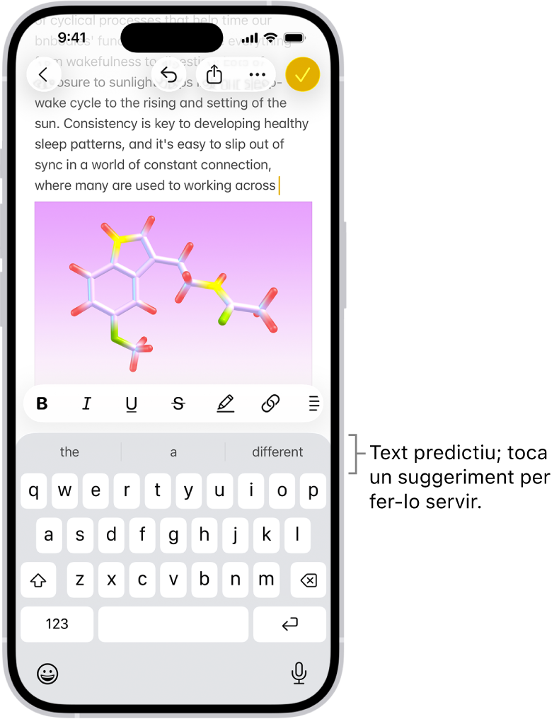 A l’app Missatges hi ha el teclat obert. En introduir text al camp de text, apareixen suggeriments de text predictiu per a la propera paraula a dalt del teclat.