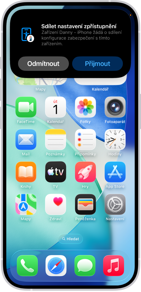 iPhone se zobrazeným oznámením o tom, že iPhone jiného uživatele žádá o sdílení nastavení zpřístupnění