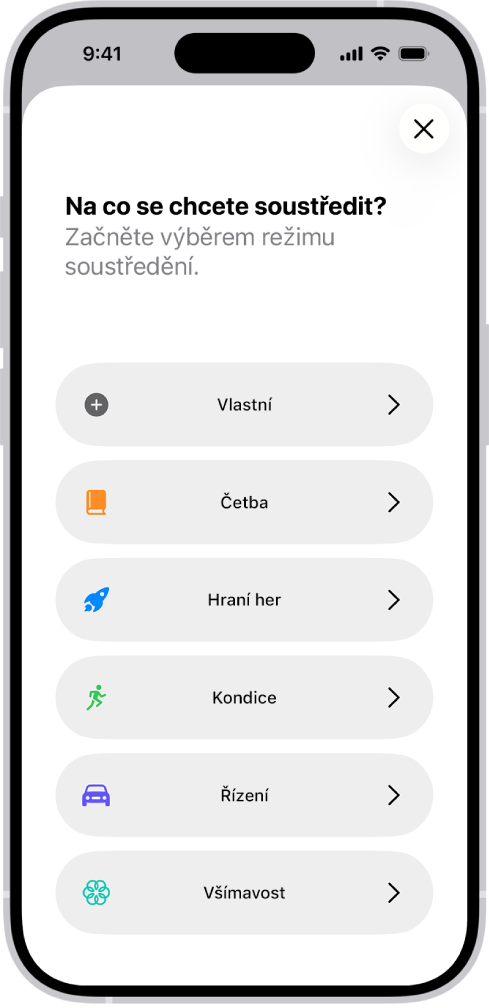 Obrazovka nastavení režimu soustředění pro další dostupné režimy soustředění, k nimž patří volby Vlastní, Řízení, Kondice, Hraní her, Všímavost a Četba