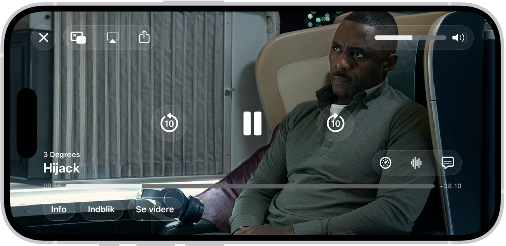 En tv-udsendelse, der afspilles, mens betjeningspanelet er synligt. Knapperne Luk, Billede i billede, AirPlay og Del er øverst til venstre. Lydstyrkemærket er anbragt øverst til højre. I midten er der knapper til at hoppe 10 sekunder tilbage, sætte på pause og hoppe 10 sekunder frem. Nederst i midten er der et mærke, du kan trække for at justere stedet i videoen. På hver side af mærket vises den forløbne tid og den tid, der er tilbage. Nederst til højre findes knapperne Info, Indblik og Se videre.