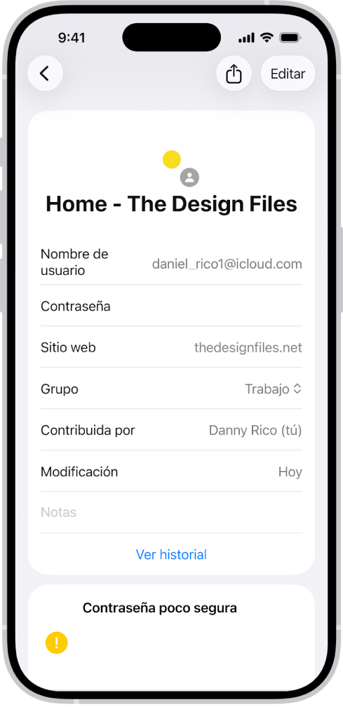 La app Contraseñas muestra los detalles de una cuenta, como el nombre de usuario, la contraseña y el sitio web.