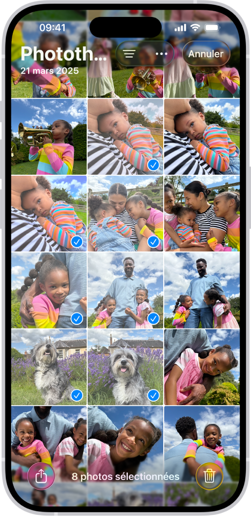 L’écran de l’iPhone est rempli d’une grille de photos, dont certaines sont sélectionnées. En bas de l’écran se trouvent les boutons Partager et Supprimer.