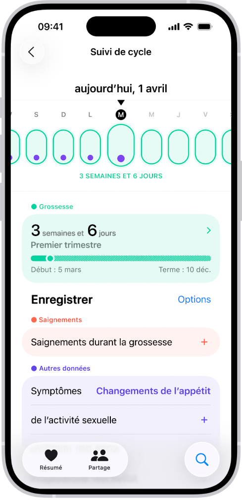 L’écran « Suivi de cycle » avec une chronologie d’une semaine de la grossesse en haut de l’écran. Des ovales vert clair et des points violets marquent les cinq premiers jours sur la chronologie. Des ovales vert clair en pointillé marquent les autres jours de la chronologie. Sous la chronologie se trouve le résumé de la grossesse comprenant l’âge gestationnel, la date de début de grossesse et la date prévue de l’accouchement. Sous le résumé de la grossesse se trouvent des options pour ajouter des informations sur les saignements pendant la grossesse, les symptômes, et plus encore.