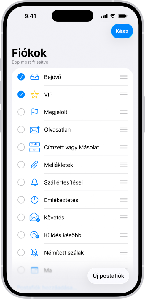 A postafiókok szerkesztési képernyője. Az opcionális postafiókok fentről lefelé haladva vannak felsorolva, és a bal oldalon egy pipa látható mellettük. A képernyő jobb alsó sarkában egy Új postafiók címkével ellátott gomb található.