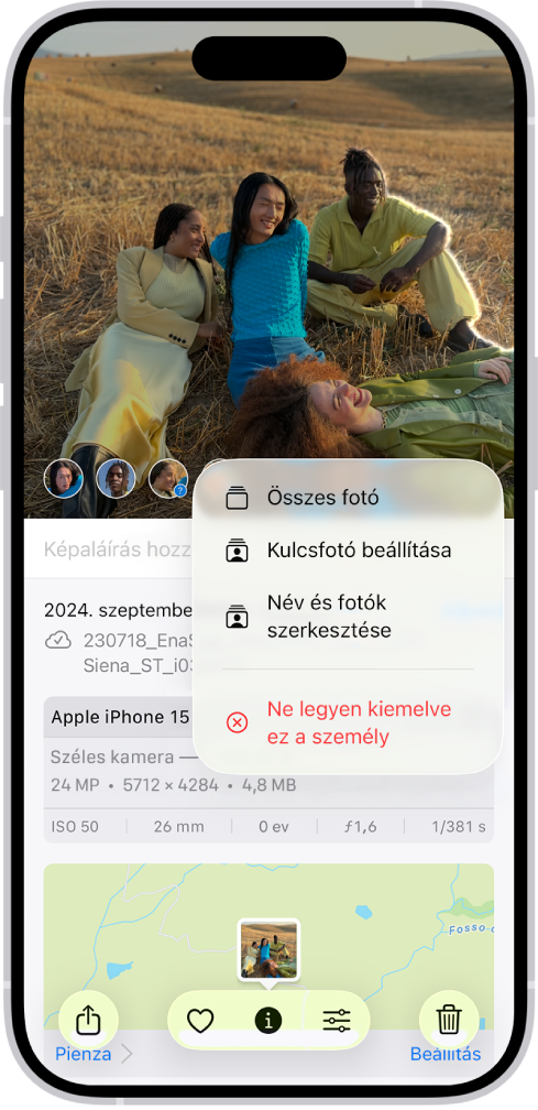 Az iPhone képernyőjének felső részén egy fotó van megnyitva a Fotók appban. A fotó bal alsó sarkában a fotón szereplő személyek arcai jelennek meg. Az egyik arc mellett kérdőjel látható. A menü felülről lefelé az alábbi opciókat tartalmazza: Összes fotó, Kulcsfotó beállítása, Név és fotók szerkesztése és Ne legyen kiemelt személy.