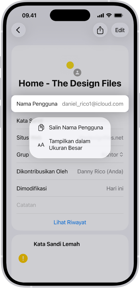 Layar akun yang menampilkan nama pengguna yang disorot, dengan pilihan salin Nama Pengguna dan Tampilkan dalam Jenis Besar.