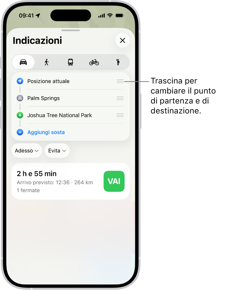 Una mappa, con diversi itinerari possibili tra la posizione attuale e la destinazione scelta in auto.
