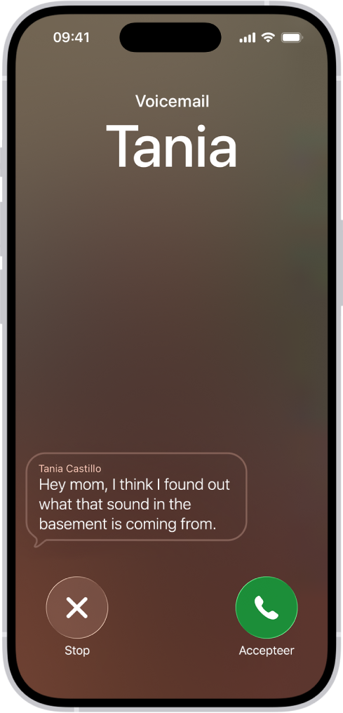 Het scherm van een gesprek, met een livevoicemail van een contactpersoon. Onder de getranscribeerde tekst staan de knoppen 'Stop' en 'Accepteer' voor het gesprek.