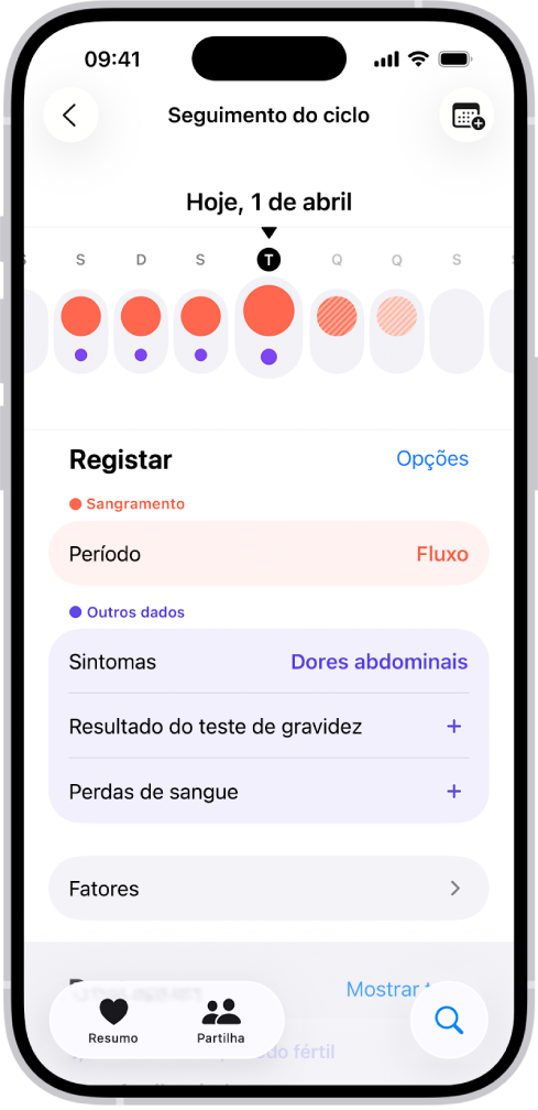 O ecrã de Seguimento do ciclo com o cronograma de uma semana na parte superior do ecrã. Círculos vermelhos sólidos e pontos roxos marcam os primeiros 5 dias no cronograma. Por baixo do cronograma encontram-se opções para adicionar informação sobre períodos, sintomas, etc.