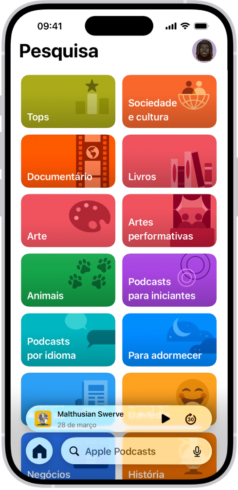 O ecrã de pesquisa na aplicação Podcasts, a mostrar as categorias de podcast. No fundo do ecrã está o minileitor. Por baixo dele está o botão principal e o campo de pesquisa.