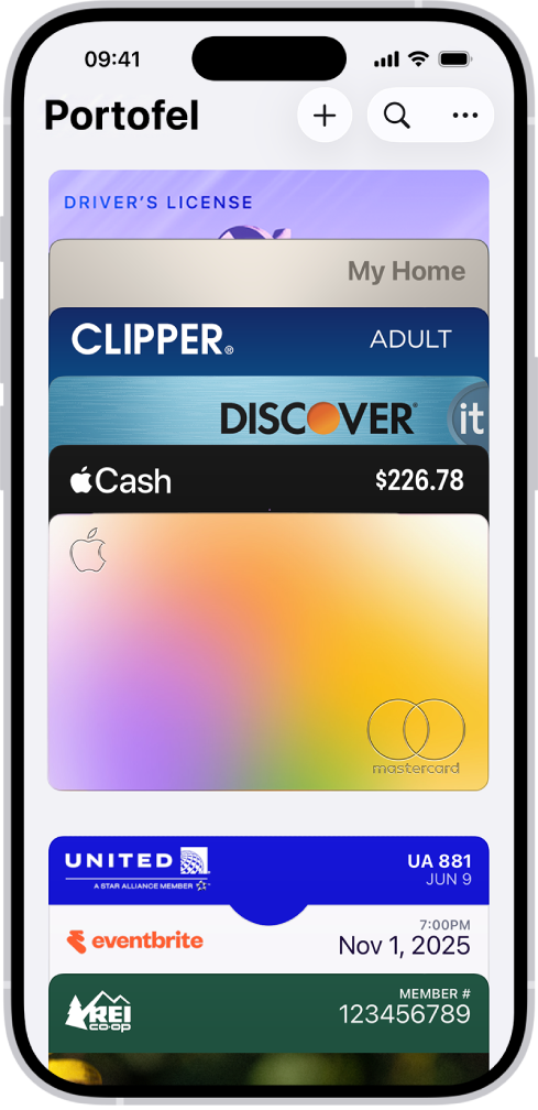 Ecranul Portofel afișând mai multe carduri și tichete.