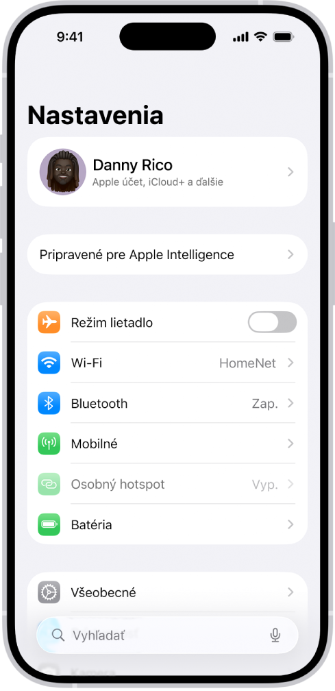 Obrazovka Nastavenia zobrazujúca že iPhone je pripojený k Wi-Fi sieti s názvom HomeNet.
