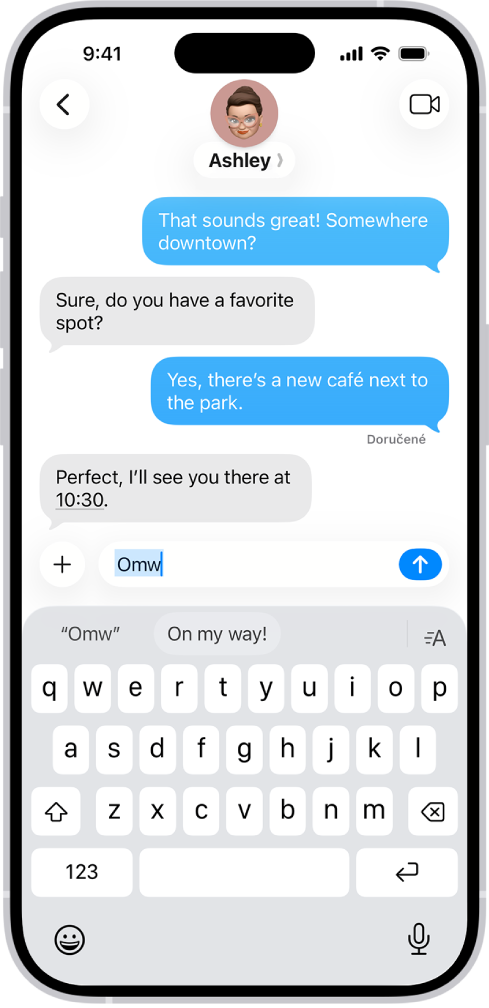 Správa s napísanou textovou skratkou „snc“ a navrhovanou frázou ako náhradou vety „Som na ceste“ nižšie.