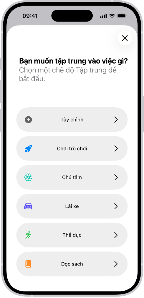 Một màn hình thiết lập chế độ tập trung cho tùy chọn chế độ tập trung được cung cấp bổ sung, bao gồm Tùy chỉnh, Lái xe, Thể dục, Chơi trò chơi, Chú tâm và Đọc sách.