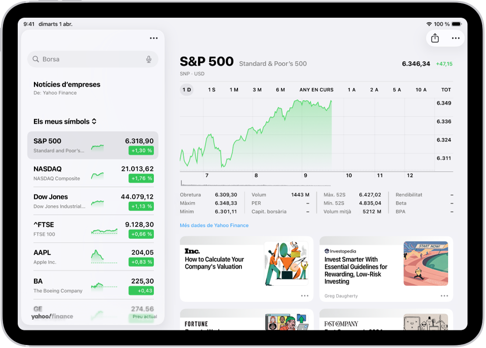 La pantalla de l’app Borsa de l’iPad inclou un gràfic que mostra l’evolució d’un valor al llarg d’un matí. A l’esquerra hi ha una llista de tíquers d’empresa. A sobre del gràfic hi ha botons per mostrar l’evolució de la borsa al llarg d’una setmana o d’increments temporals més llargs, de mesos i anys fins a 10 anys. Sota el gràfic hi ha els detalls del valor, com ara el preu d’obertura, el màxim, el mínim, la capitalització borsària i enllaços a notícies empresarials.