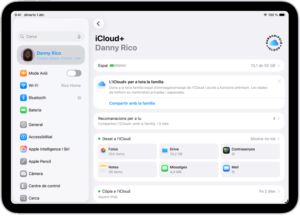 Pantalla de configuració de l’iCloud amb l’indicador d’emmagatzematge a l’iCloud i una llista d’apps i funcions, incloses l’app Fotos, l’app iCloud Drive i l’app Mail a l’iCloud, que es poden utilitzar amb l’iCloud.