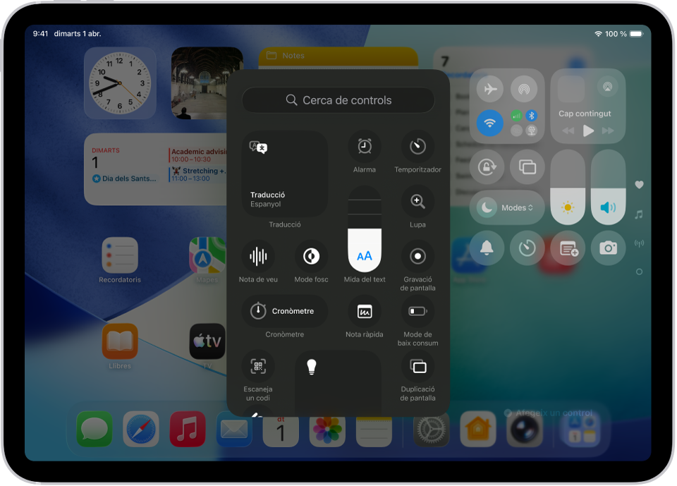 Una pantalla que mostra controls que pots afegir al centre de control, com ara “Mida del text”, “Mode fosc” i “Nota ràpida”.