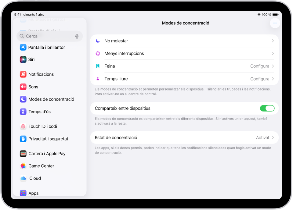 Pantalla que mostra sis opcions de concentració proporcionades: “No molestar”, “Conducció” “Cap missatge durant les trucades”, “Dormir”, “Personal” i “Feina”. El botó “Comparteix entre dispositius” està activat, que permet utilitzar la mateixa configuració d’un mode de concentració en diversos dispositius Apple.