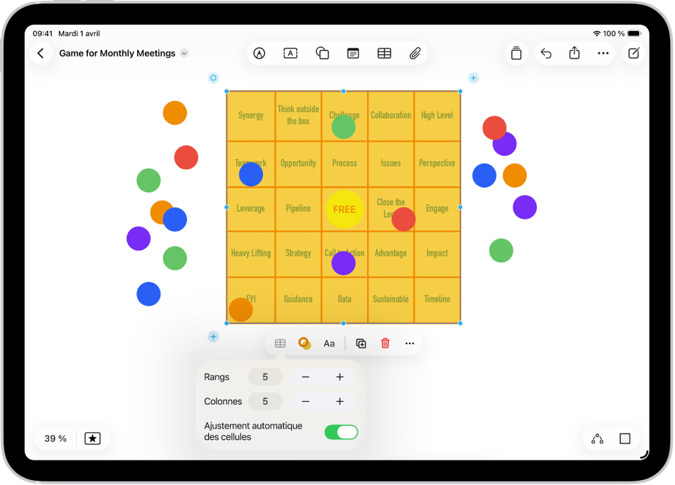 Un tableau sur un tableau Freeform, avec ses outils de mise en forme visibles et de petits points bleus sur ses bords permettant de modifier sa forme.