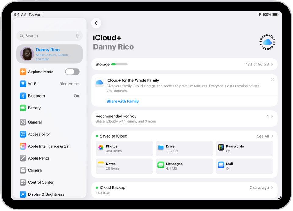 Skrin seting iCloud menunjukkan meter storan iCloud dan senarai app dan ciri, termasuk Foto, iCloud Drive dan Mail iCloud yang boleh digunakan dengan iCloud.