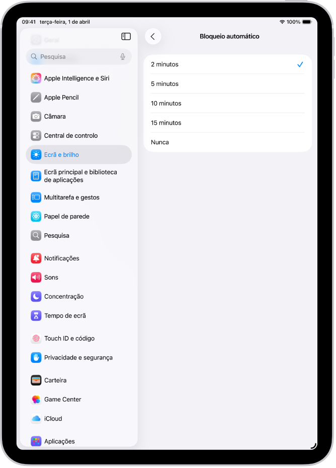 O ecrã de bloqueio automático com as definições para a duração de tempo antes do iPad bloquear automaticamente.