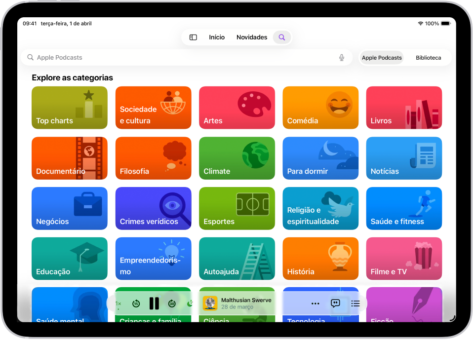 O ecrã de pesquisa na aplicação Podcasts, a mostrar as categorias de podcast. Na parte inferior do ecrã, encontram-se os botões Rebobinar, Pausar, Avançar e Temporizador, o grafismo episódio, o título do episódio, o botão Mais e o botão Ver transcrição.