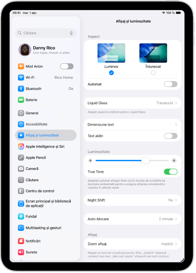 Ecranul Afișaj și luminozitate în Configurări.