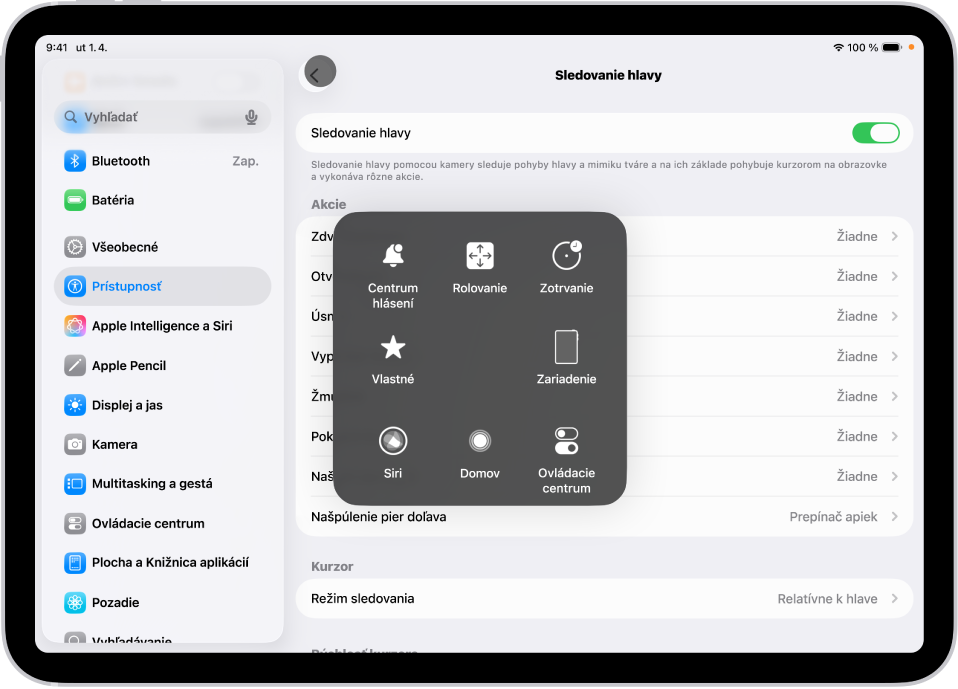 iPad so zapnutým sledovaním hlavy. Zobrazuje sa menu AssistiveTouch s ovládacími prvkami Centrum hlásení, Rolovanie, Zotrvanie, Zariadenie, Ovládacie centrum, Domov, Siri a Vlastné.