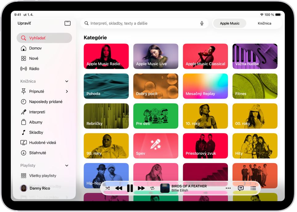 Tab Vyhľadať s postranným panelom na ľavej strane a vyhľadávacím poľom vpravo hore. Pod vyhľadávacím poľom sa zobrazujú rôzne kategórie hudby. Dole sa zobrazuje miniprehrávač.