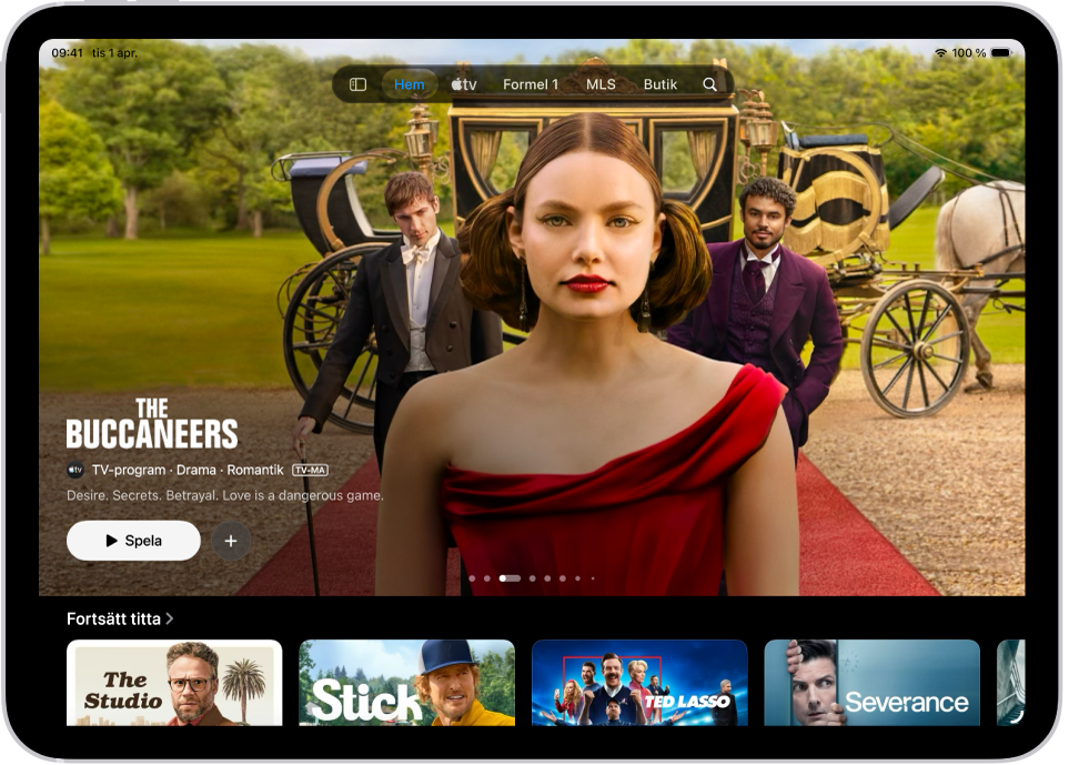 Hem-fliken visar ett Apple Original i blickfånget i mitten ovanför raden Fortsätt titta. Överst på skärmen, från vänster till höger, finns flikarna Hem, Apple TV, MLS, Affär, Senaste, Köp och Sök.