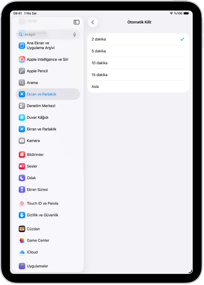 iPad otomatik olarak kilitlenmeden önceki sürenin uzunluğuyla ilgili ayarlar ile Otomatik Kilit ekranı.